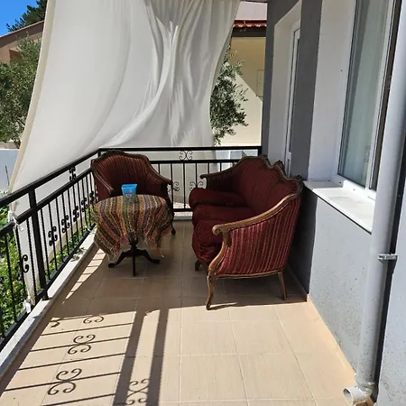 Villa *